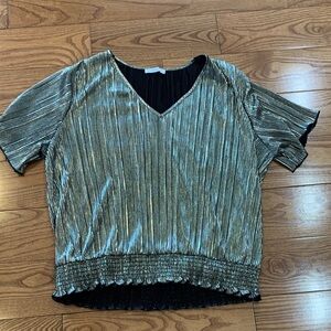 💛2/$20 Ricki's Shimmering Gold V-Neck Blouse XXL